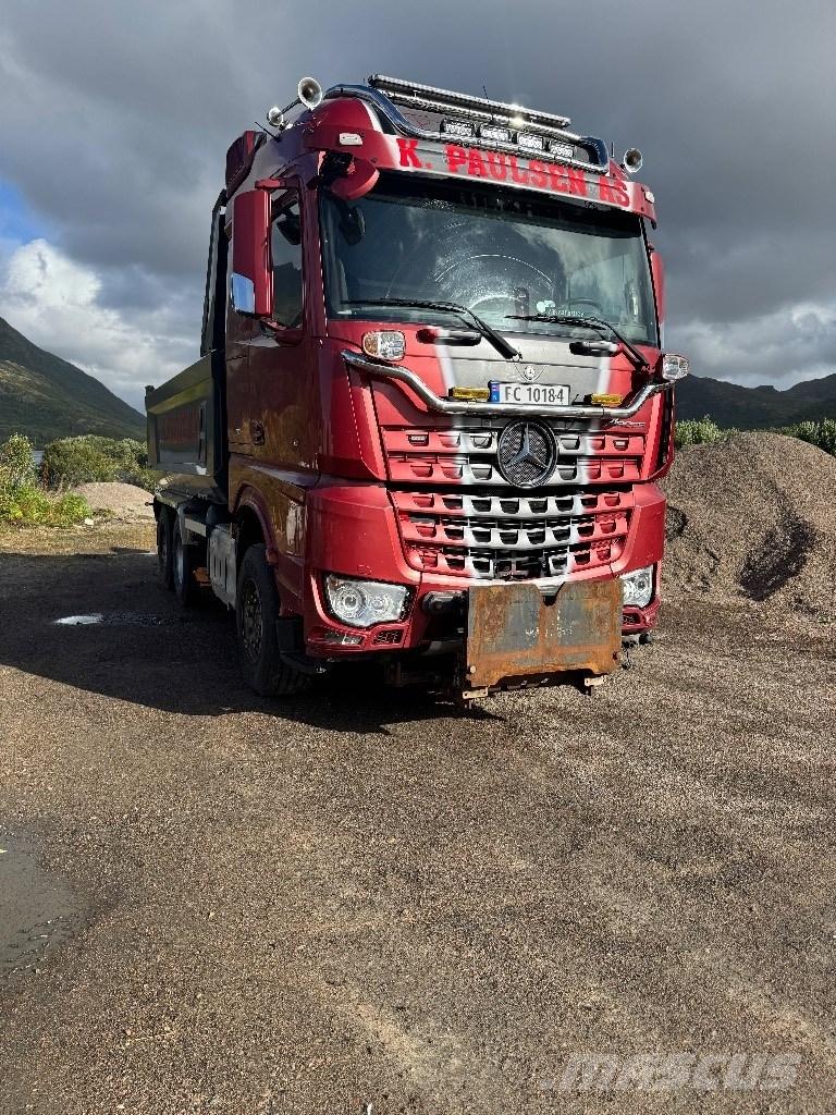 Mercedes-Benz Arocs Lastbiler med tip