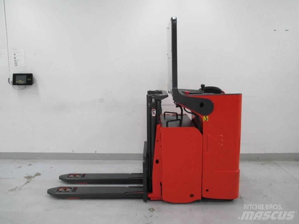 Linde L12LS Selvkørende stablere