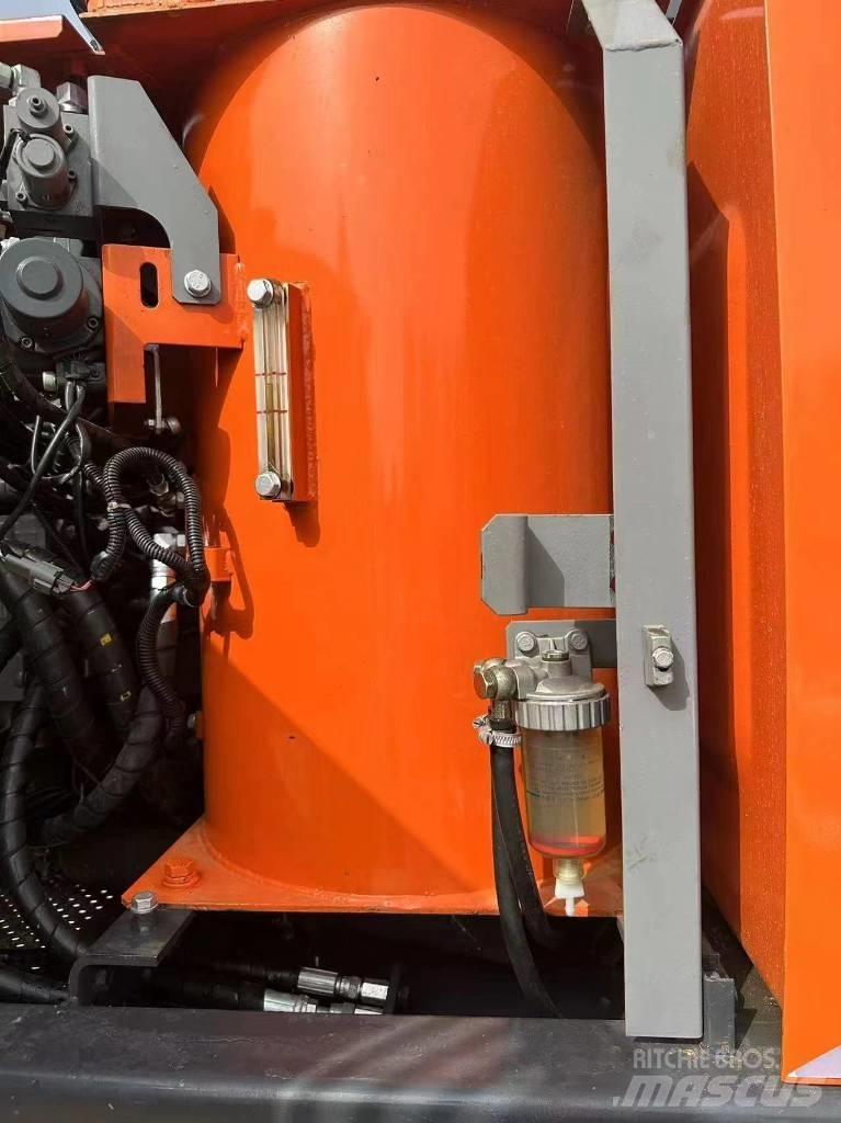 Hitachi 130 Gravemaskiner på larvebånd