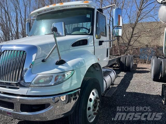 International 4400 Lastbil med lad/Flatbed