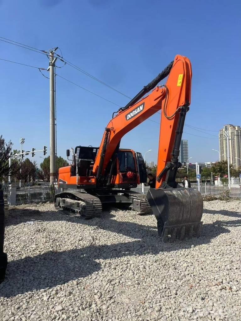 Doosan DX 225LC-9C Gravemaskiner på larvebånd