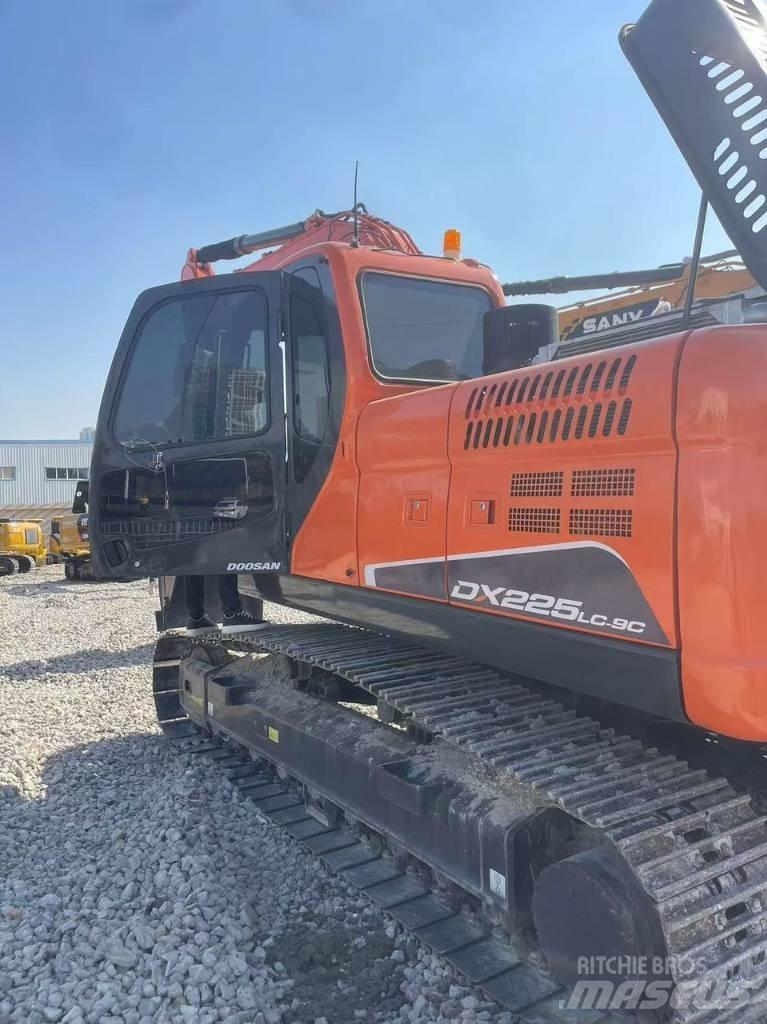 Doosan DX 225LC-9C Gravemaskiner på larvebånd