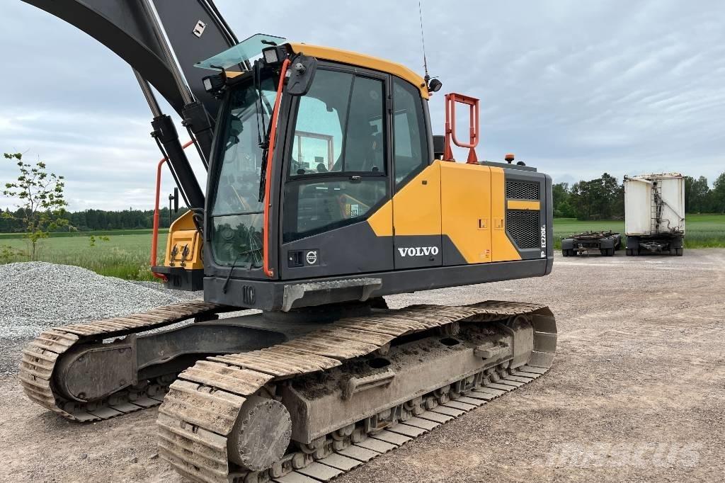 Volvo EC 220 E Gravemaskiner på larvebånd