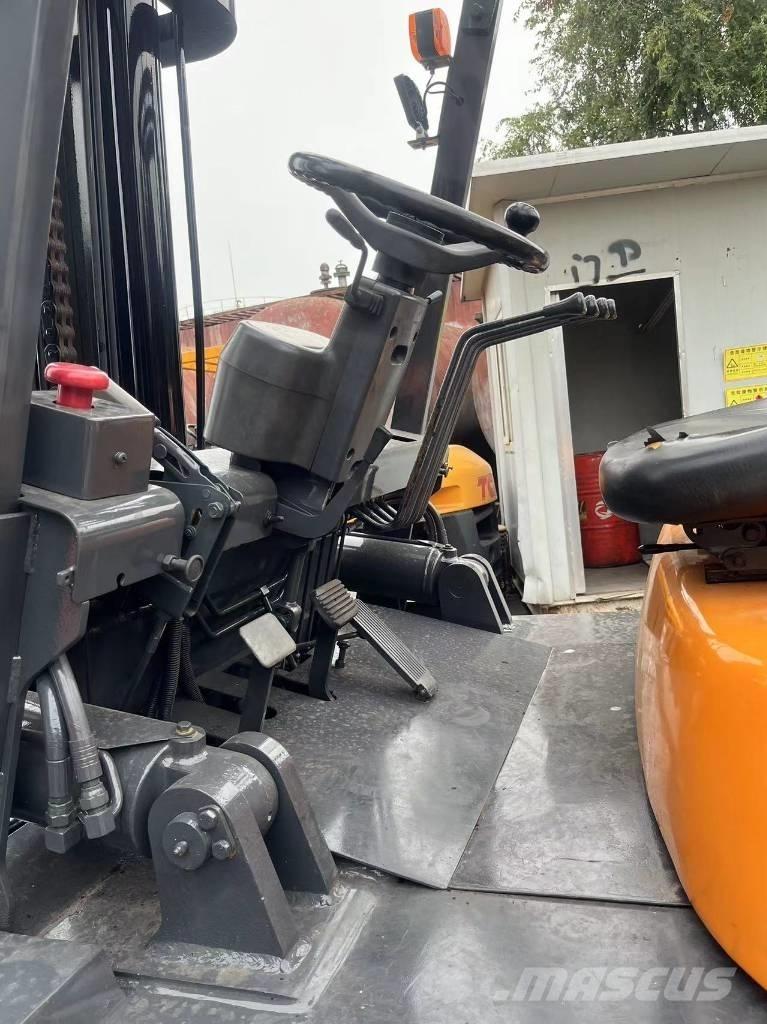 TCM FD 100 Diesel gaffeltrucks