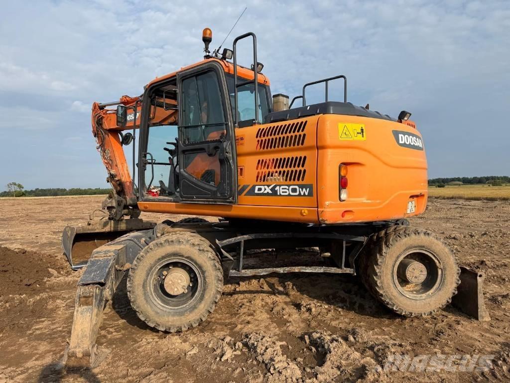 Doosan DX 160 W-3 Gravemaskiner på hjul