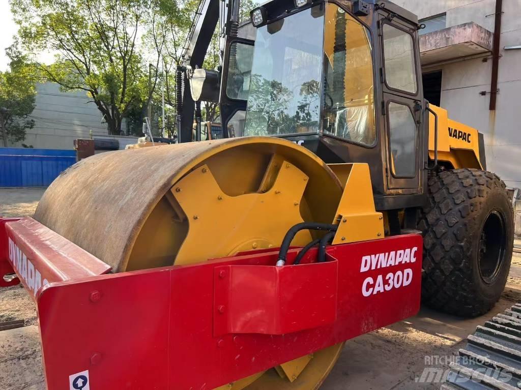 Dynapac CA 30 D Enkelt tromle