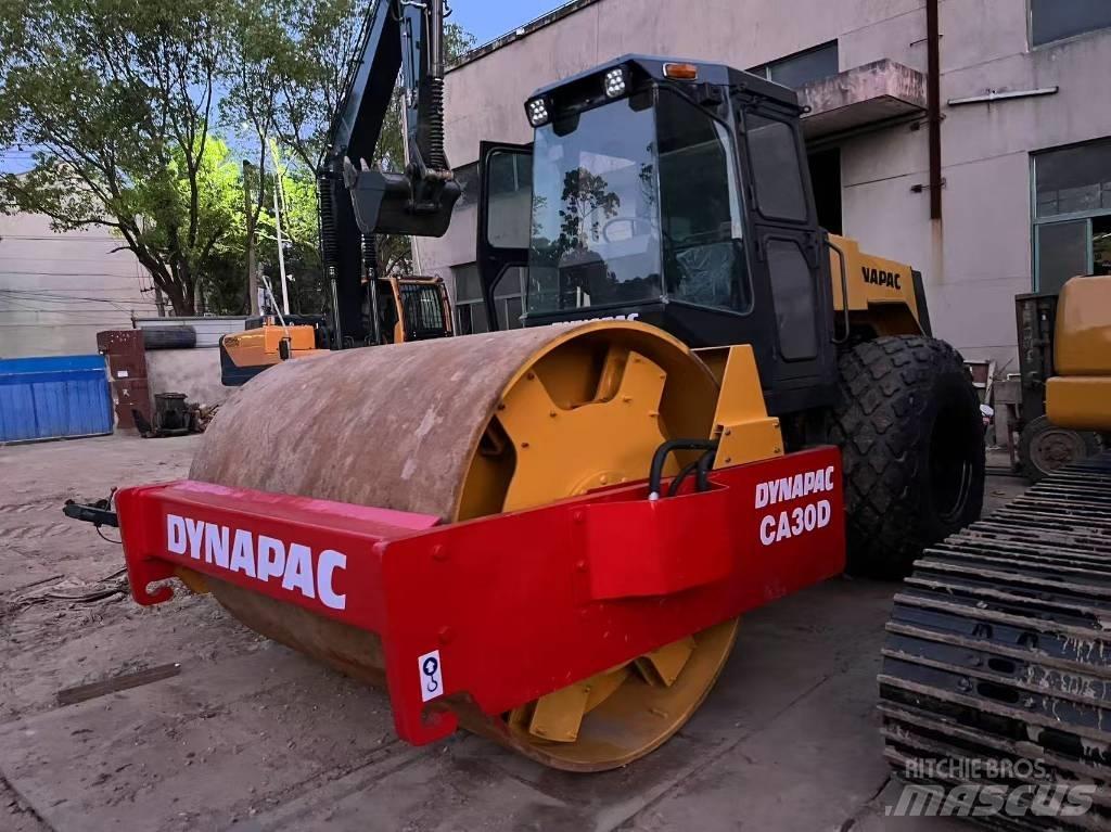 Dynapac CA 30 D Enkelt tromle