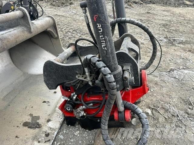 Hitachi ZX 210 LC-6 Gravemaskiner på larvebånd