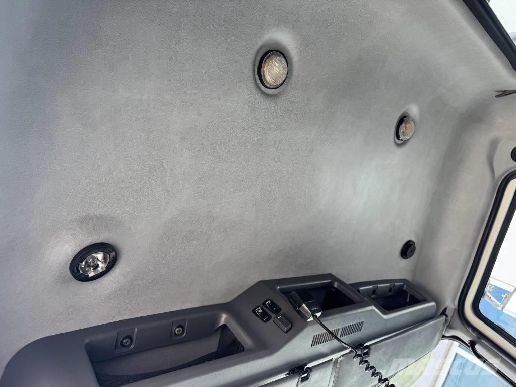 Mack GU713 Lastbiler med tip