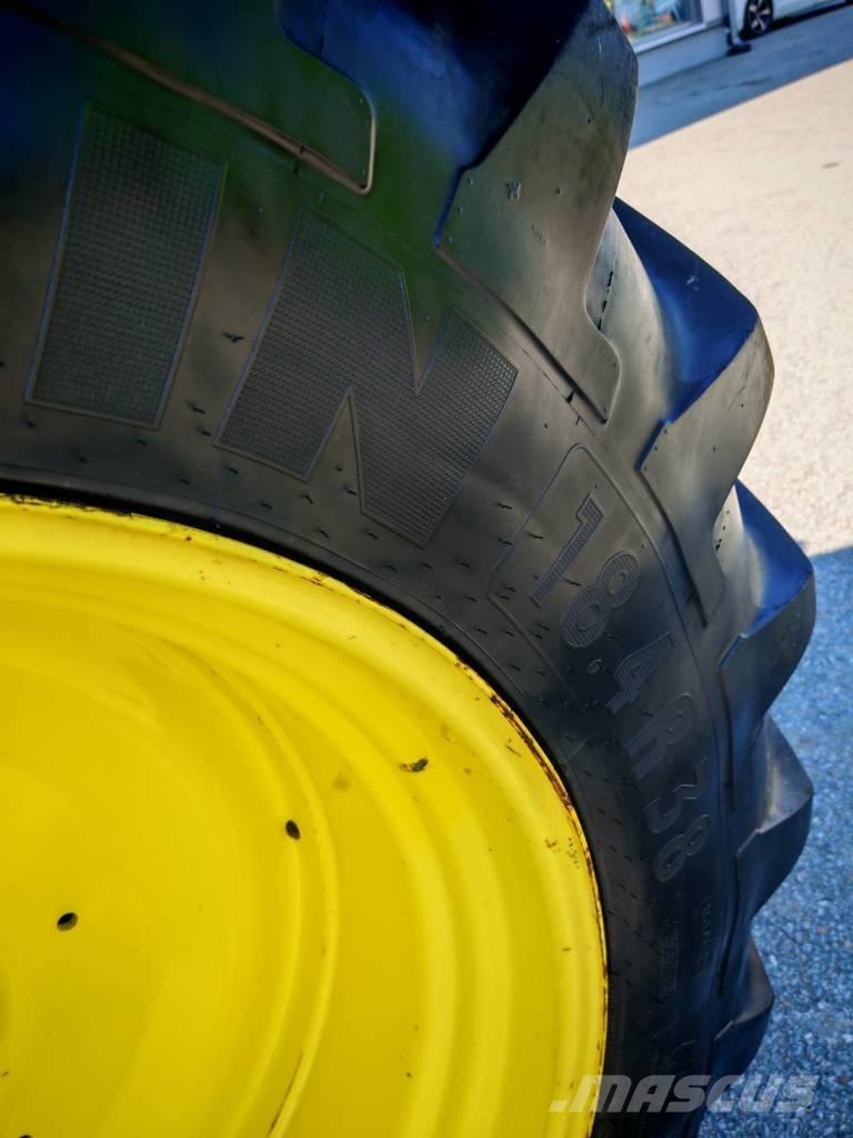 John Deere 6115 R Traktorer