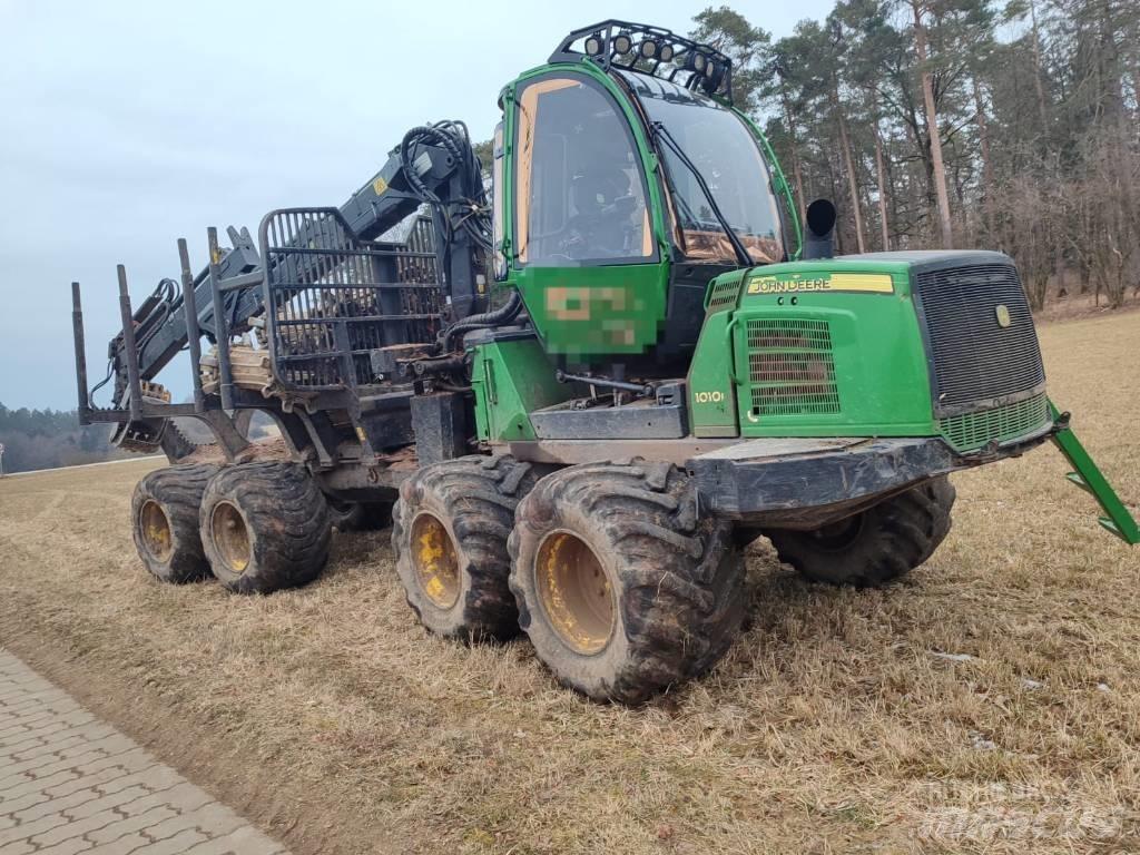John Deere 1010 E Udkørselsmaskiner