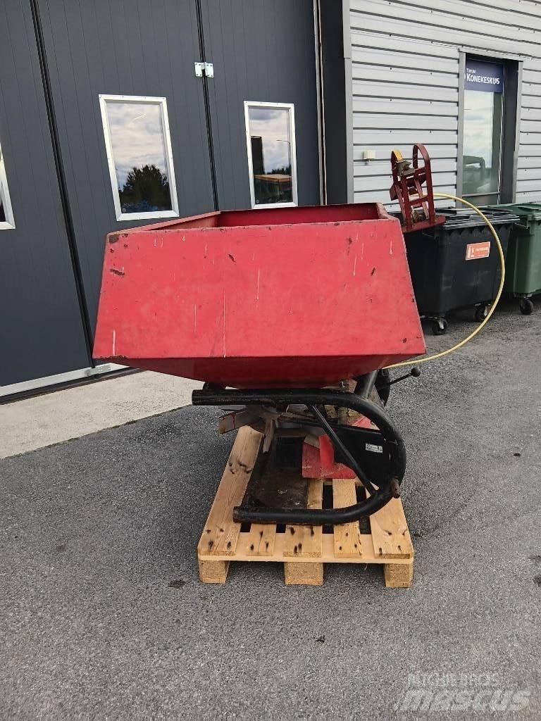 YLÖ Viska 800 Mineralspreder