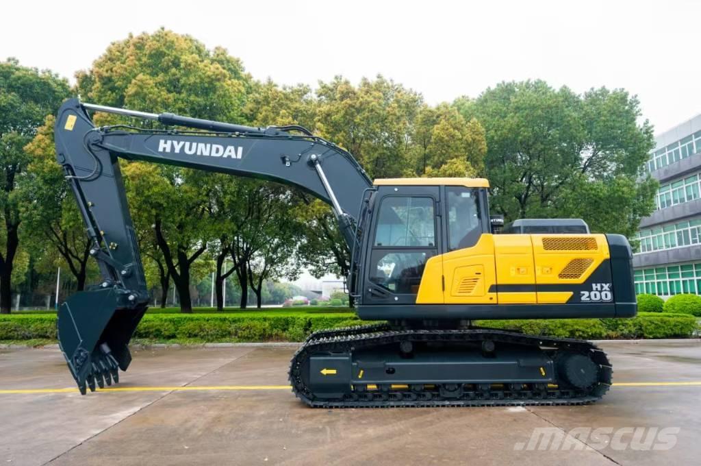 Hyundai HX 220 L Gravemaskiner på larvebånd