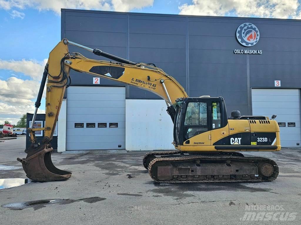 CAT 323 D L Gravemaskiner på larvebånd
