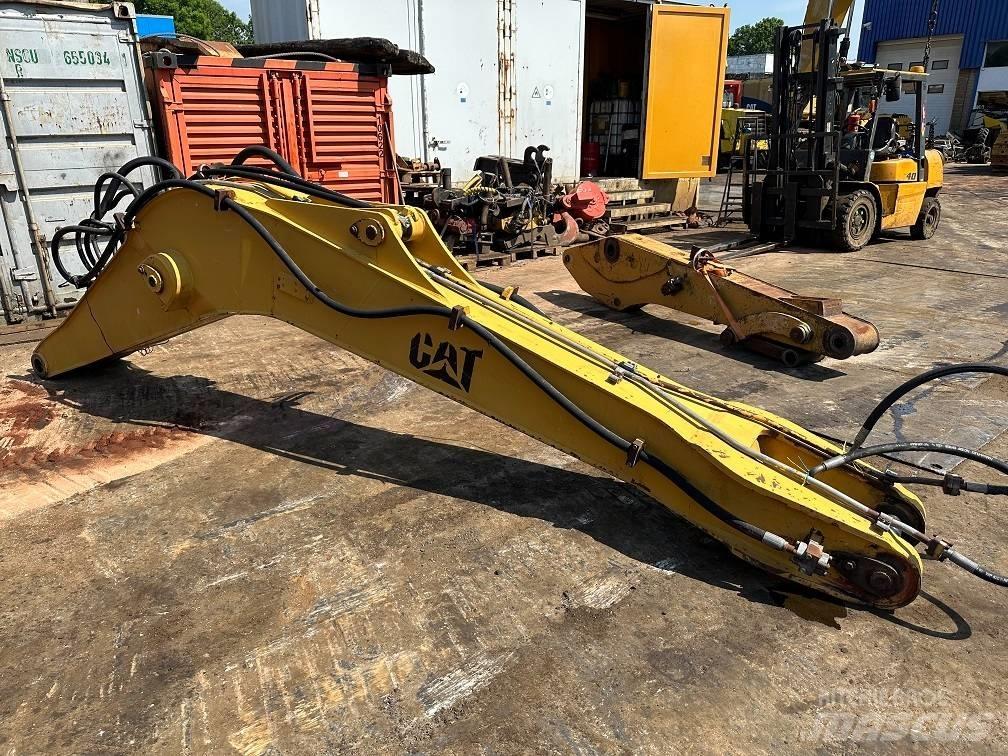 CAT 214 B FT boom Gravemaskiner på hjul