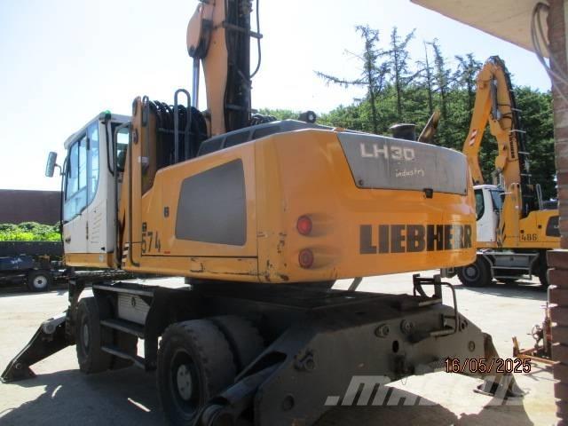 Liebherr LH 30 M Materialehåndteringsmaskiner