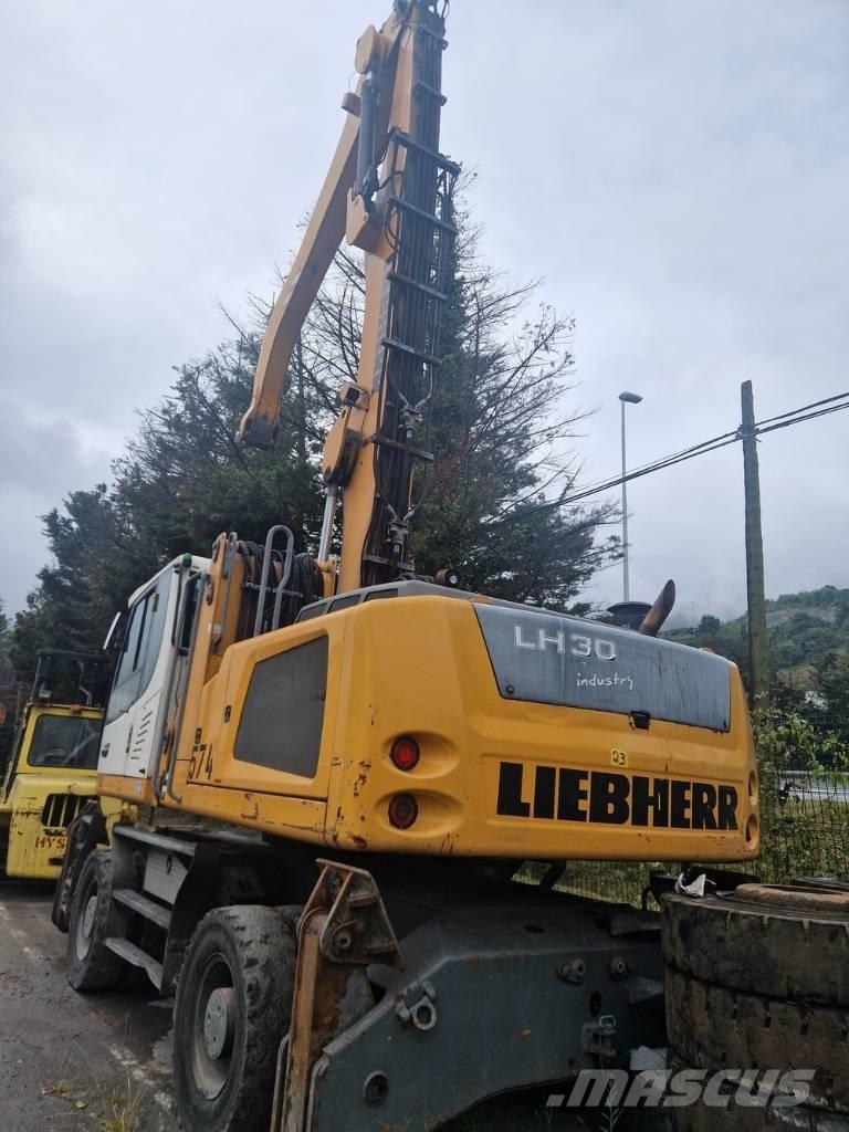 Liebherr LH 30 M Materialehåndteringsmaskiner