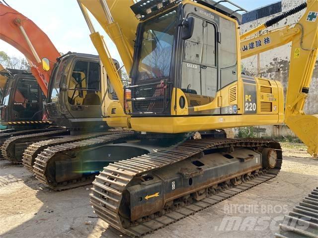Komatsu PC 220-8 Gravemaskiner på larvebånd