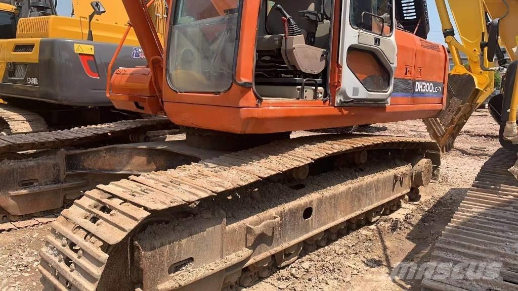 Doosan DH 300 LC-7 Gravemaskiner på larvebånd