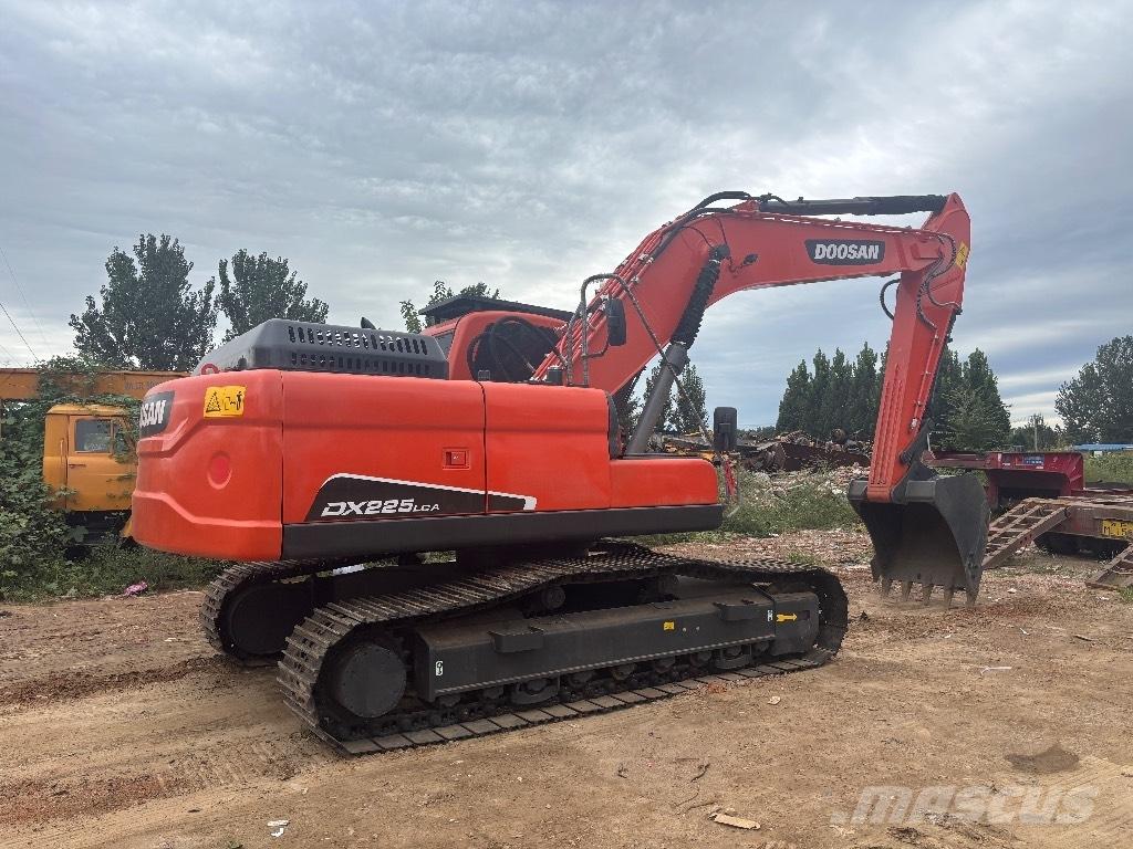 Doosan DX 225 LCA Gravemaskiner på larvebånd