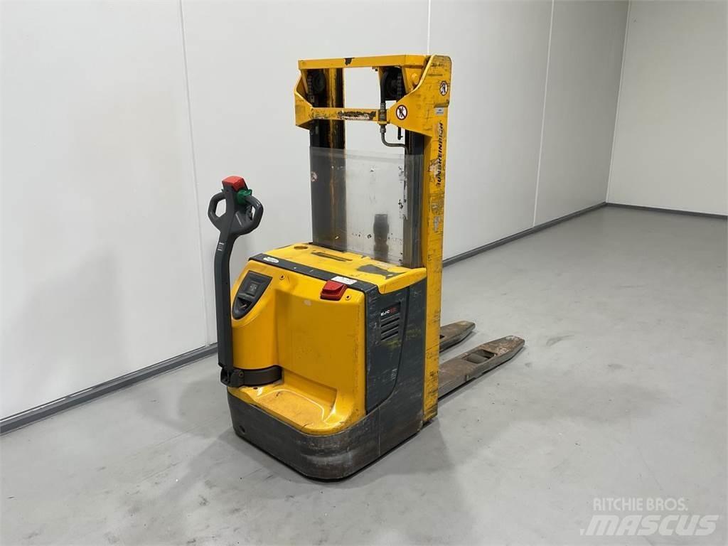 Jungheinrich EJC12 Selvkørende stablere