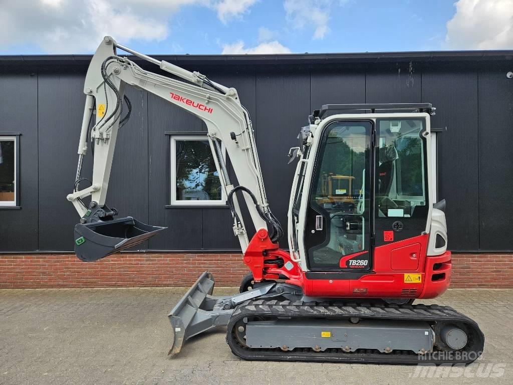 Takeuchi TB 260 Minigravemaskiner