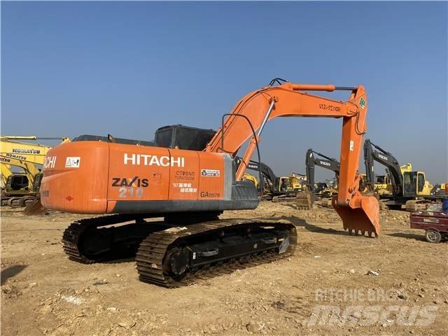 Hitachi ZX210 Gravemaskiner på larvebånd