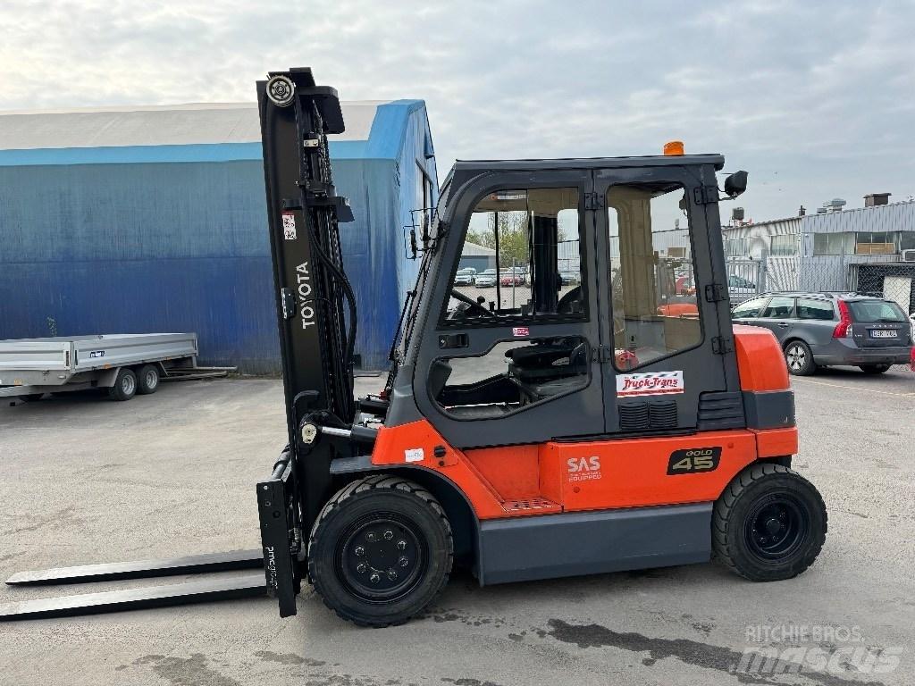 Toyota 7FBMF45 El gaffeltrucks