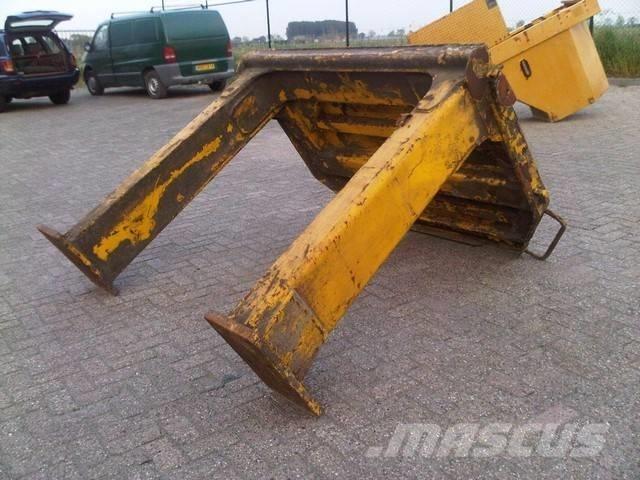 CAT 990 II Chassis og suspension