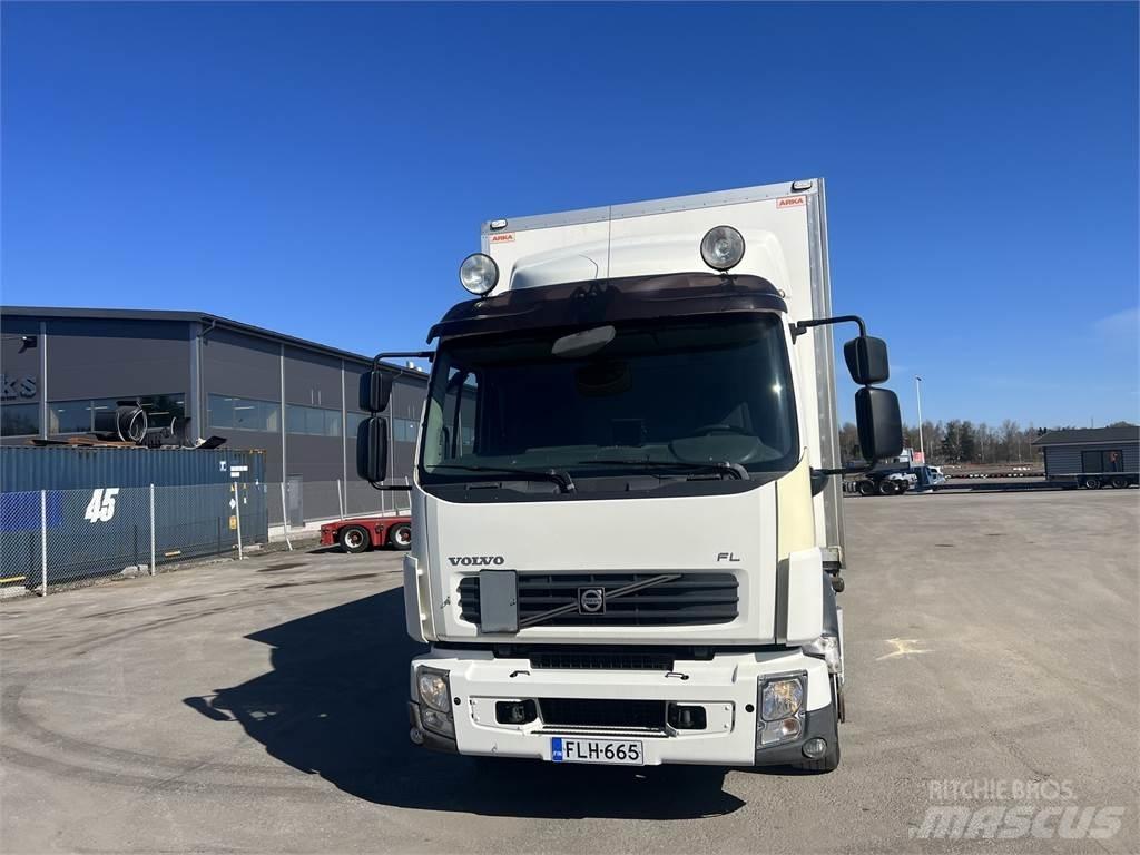 Volvo FL 240 4X2 Fast kasse