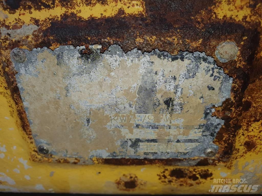Komatsu WA180.3 Aksler