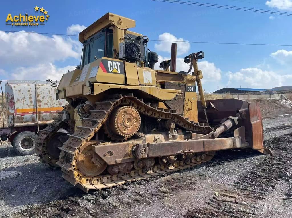 CAT D 9 T Bulldozer på larvebånd