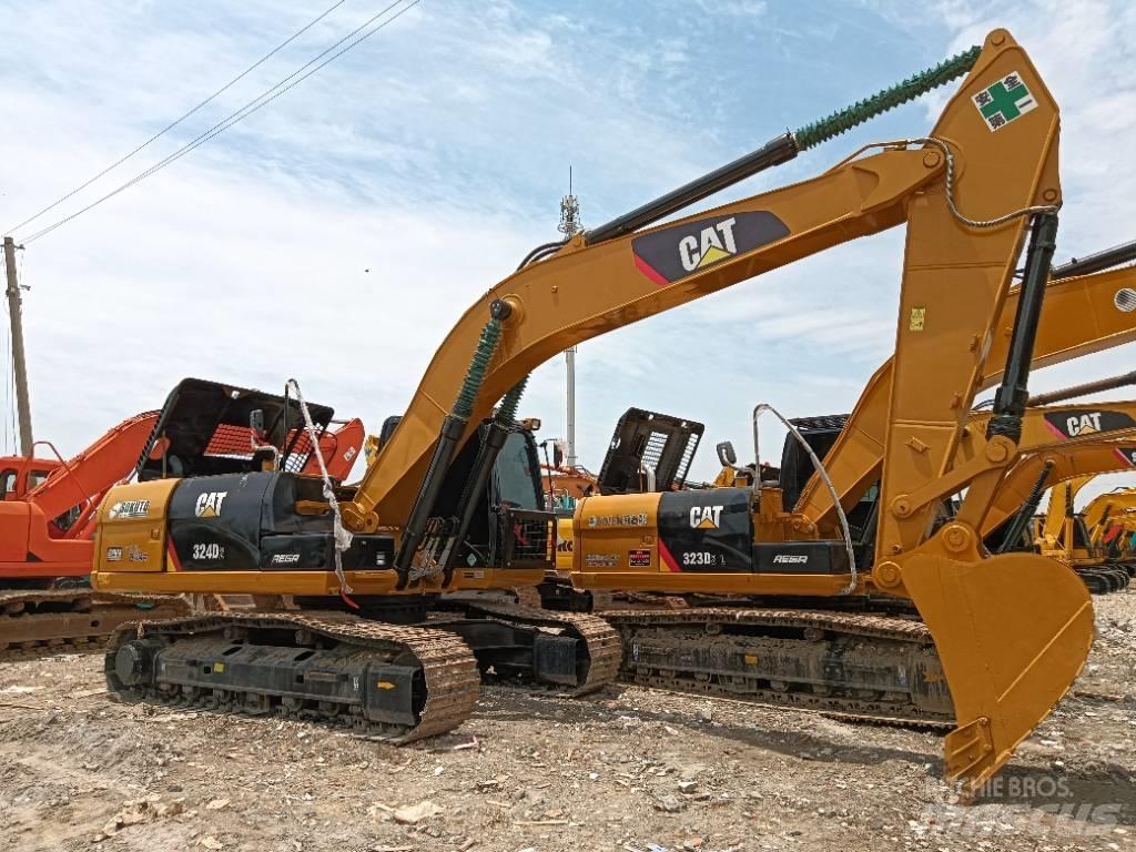 CAT 324D2 Midi-gravemaskiner 7t - 12t