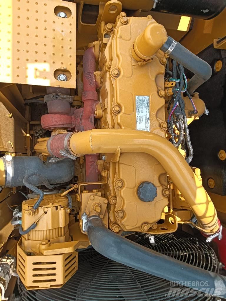 CAT 324D2 Midi-gravemaskiner 7t - 12t