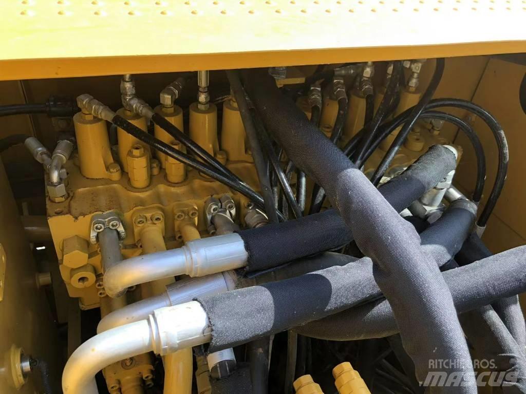 CAT 320D Gravemaskiner på larvebånd