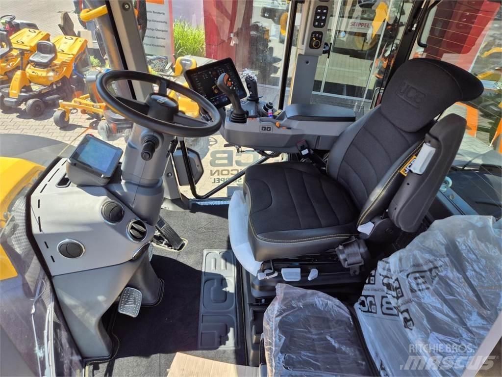 JCB FASTRAC 4220 Traktorer