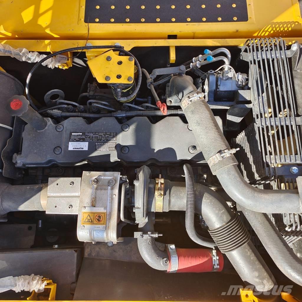 Komatsu PC 200 Gravemaskiner på larvebånd