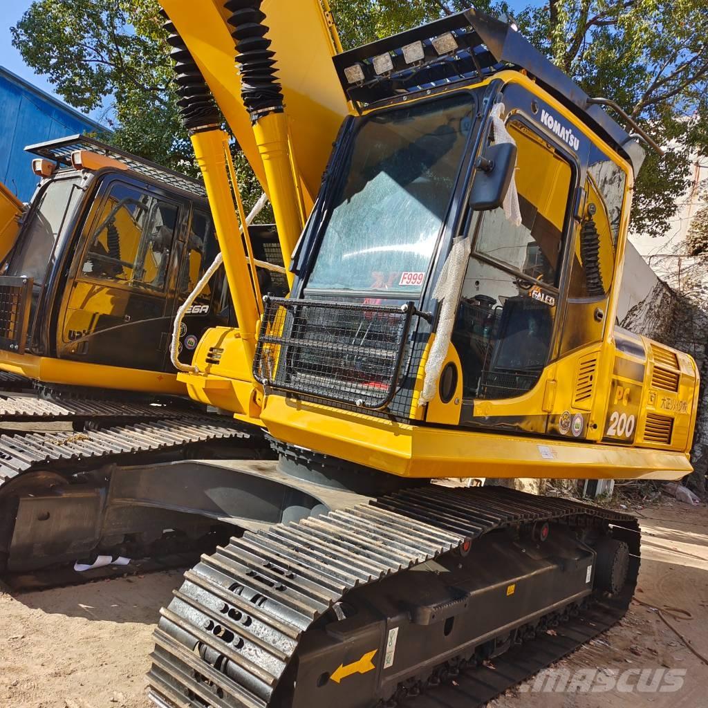 Komatsu PC 200 Gravemaskiner på larvebånd