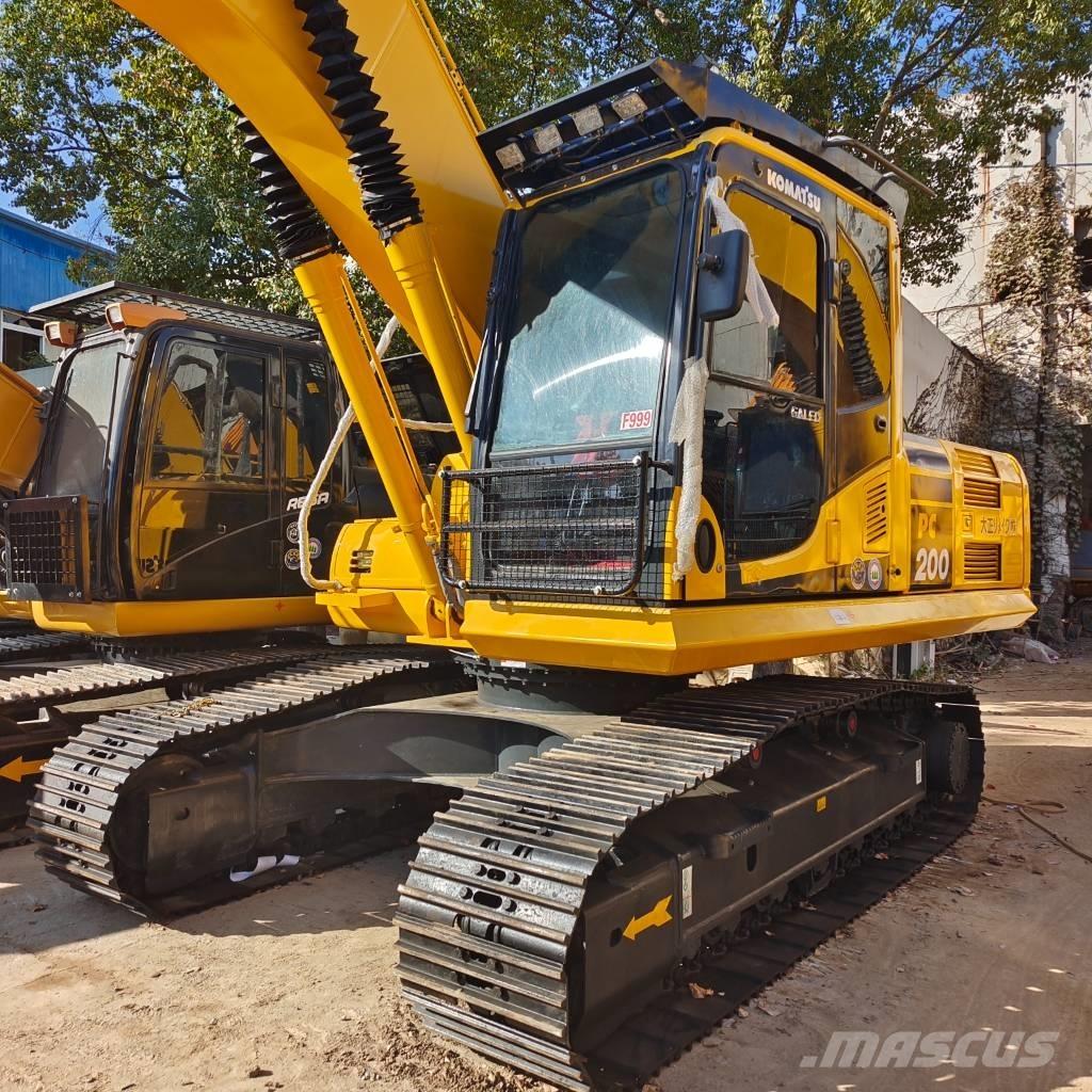 Komatsu PC 200 Gravemaskiner på larvebånd