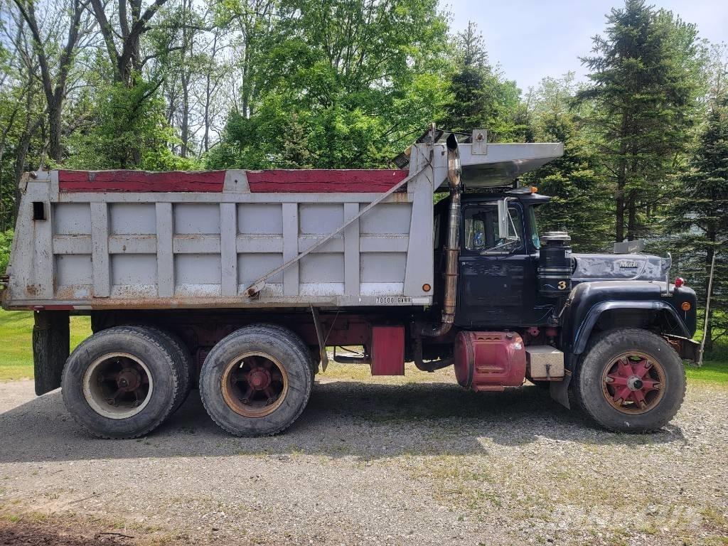 Mack RD 690 SX Lastbiler med tip