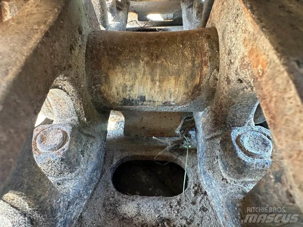 JCB JS220LC Gravemaskiner på larvebånd