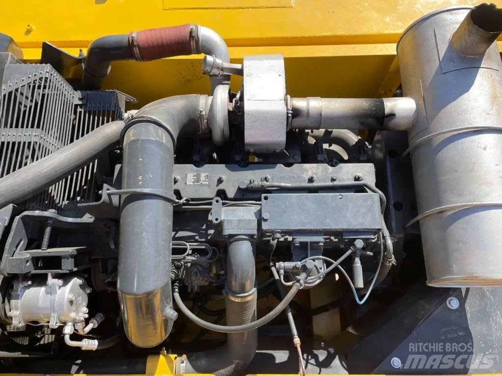 Komatsu PC300-7 Gravemaskiner på larvebånd