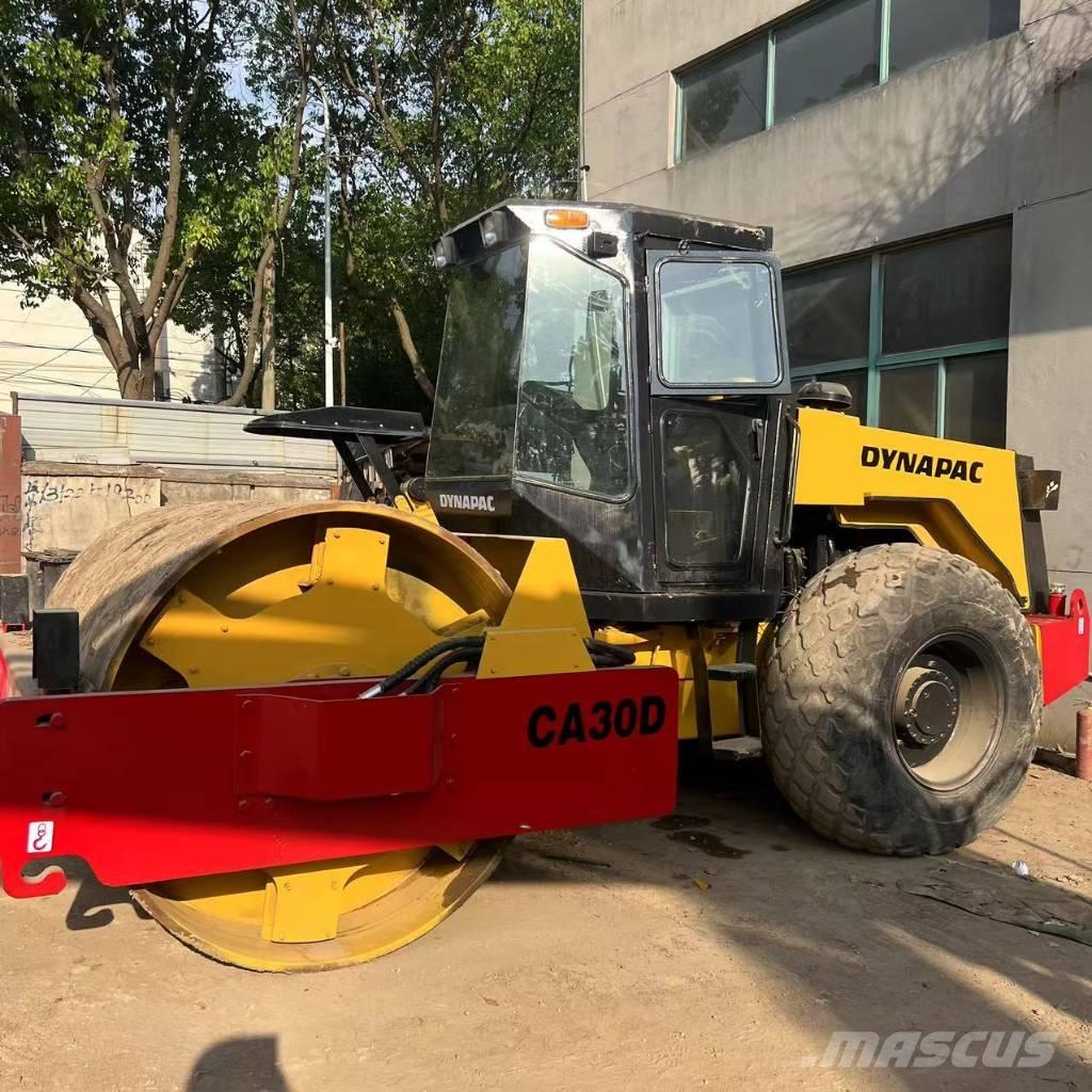 Dynapac CA 30 D Enkelt tromle