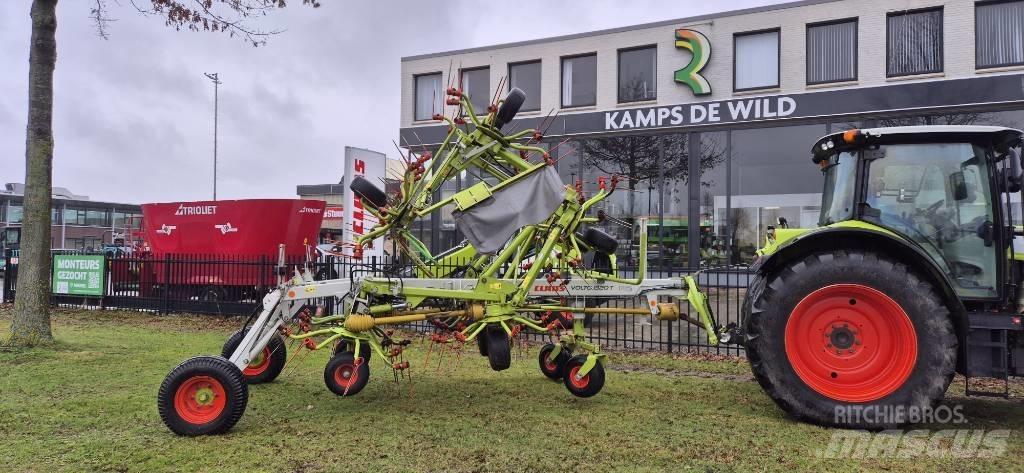 CLAAS Volto 1320 T River og høvendere
