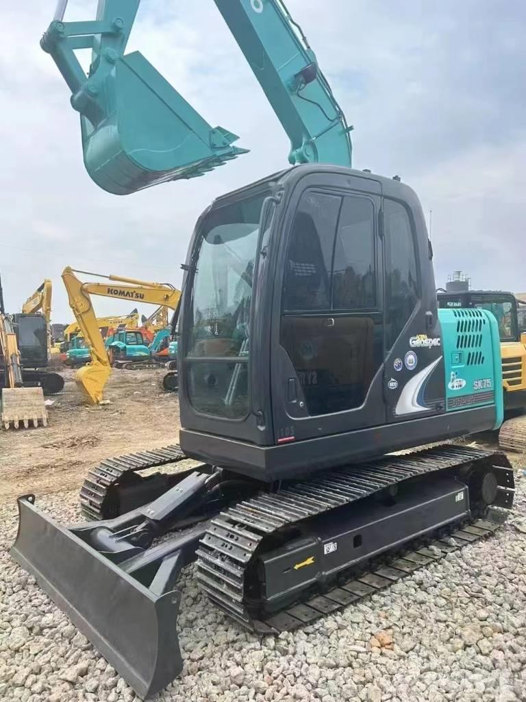 Kobelco SK 75 Midi-gravemaskiner 7t - 12t
