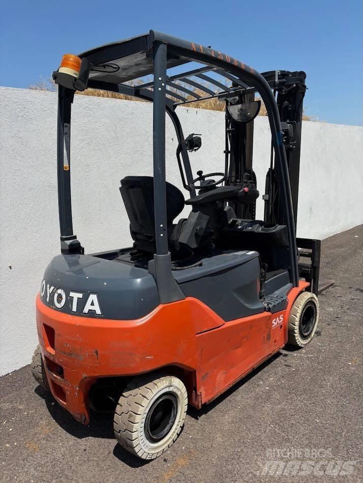 Toyota 8 FBMT 16 El gaffeltrucks