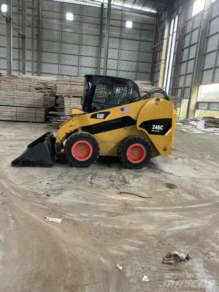 CAT 246 C Minilæsser - skridstyret