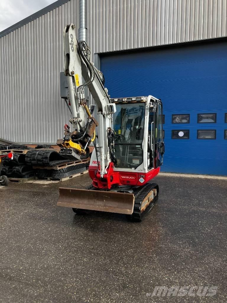 Takeuchi TB 230 Minigravemaskiner