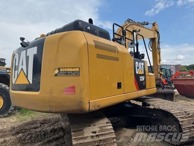 CAT 326 F L Gravemaskiner på larvebånd