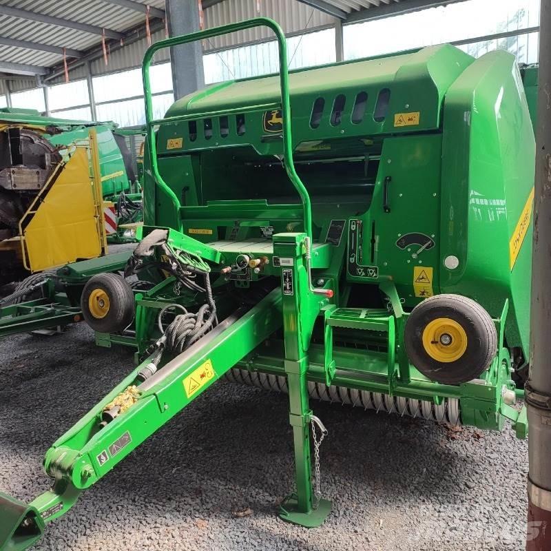 John Deere F441M Rundballe-pressere